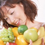 果物や生野菜を食べると口がしびれる。それは、口腔アレルギー症候群かもしれません。